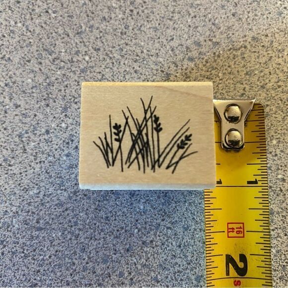 Assorted stamps and ink pads. (MI08) - Picture 14 of 15